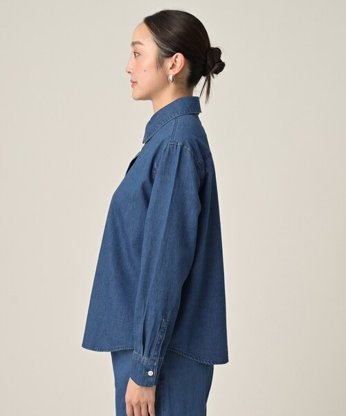 UNTITLED（アンタイトル）の「ライトウェイトデニムブラウス（シャツ/ブラウス・レディース・ブルー/サックスブルー・00/02/04/44/48/50）」の16枚目の写真