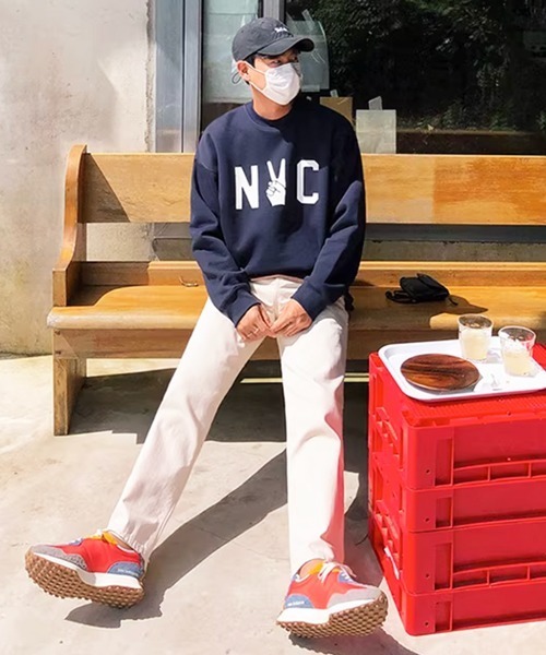 NOWLE（ノウル）の「【NOWLE】NYC ピースロゴ カレッジグラフィック クルーネック スウェット / トレーナー（スウェット・メンズ・アッシュグレー/ダークネイビー・SMALL/MEDIUM/LARGE/X-LARGE）」の19枚目の写真