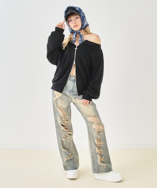 ANAP(アナップ)の「裏毛 クロスチャーム Wジップ スウェット オフショル パーカー(パーカー・レディース・グレー/ブラック/ライトブルー・F)」の8枚目の写真
