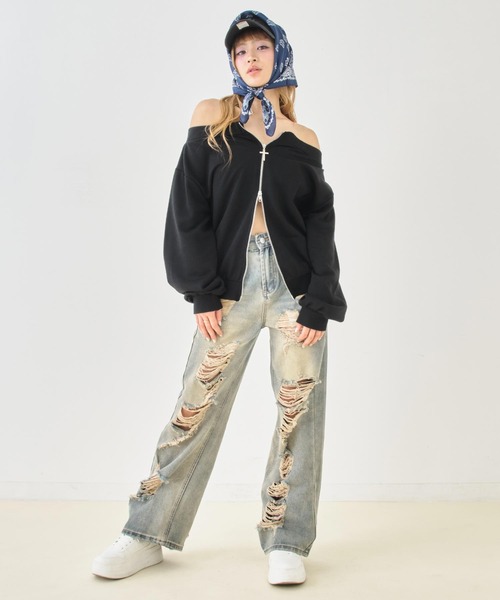 ANAP(アナップ)の「裏毛 クロスチャーム Wジップ スウェット オフショル パーカー(パーカー・レディース・グレー/ブラック/ライトブルー・F)」の9枚目の写真