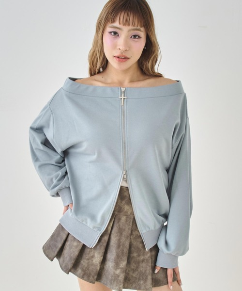 ANAP(アナップ)の「裏毛 クロスチャーム Wジップ スウェット オフショル パーカー(パーカー・レディース・グレー/ブラック/ライトブルー・F)」の15枚目の写真