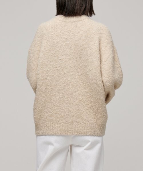 MUSINSA STANDARD WOMAN（ムシンサスタンダードウーマン）の「ウィメンズブークルリラックスクルーネックニット[クリームベージュ]（ニット/セーター・レディース・その他・MEDIUM/SMALL）」の2枚目の写真