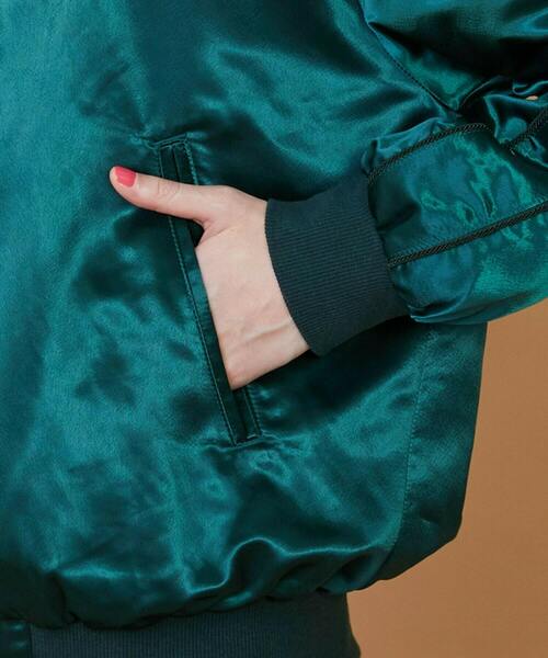 FRAPBOIS（フラボア）の「シャイニー ブルゾン（ブルゾン・レディース・ブラック/グリーン・1/2）」の5枚目の写真