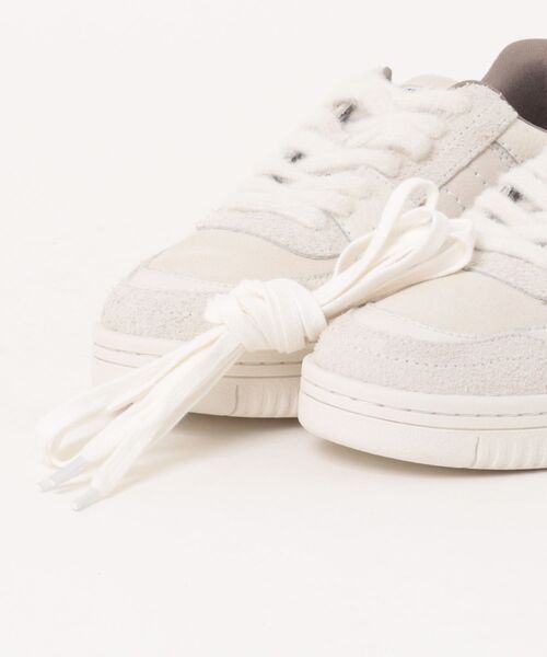 ALLSAINTS(オールセインツ)の「HIX LEATHER TRAINERS | HIX レザー スニーカー(スニーカー・レディース・ホワイト・UK4/UK5/UK6/UK3)」の8枚目の写真