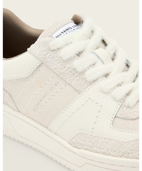 ALLSAINTS(オールセインツ)の「HIX LEATHER TRAINERS | HIX レザー スニーカー(スニーカー・レディース・ホワイト・UK4/UK5/UK6/UK3)」の4枚目の写真