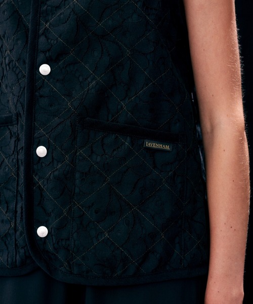 LAVENHAM(ラベンハム)の「Black Edition Lace Cocoon Thornham Womens / ブラック エディション レース コクーン ソーンハム ウィメンズ(ベスト・レディース・ブラック・8/10/12/14/6/16)」の13枚目の写真