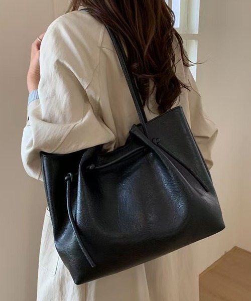 folka(フォルカ)の「2C79-KR ノットデザイン ショルダートート(トートバッグ・レディース・ブラック/ブラウン・ONESIZE)」の10枚目の写真