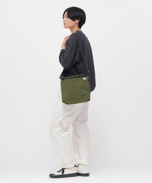 MHL.（エムエイチエル）の「STANDARD SUPPLY FOR MHL.（ショルダーバッグ・レディース・ブラック/カーキ・FREE）」の7枚目の写真