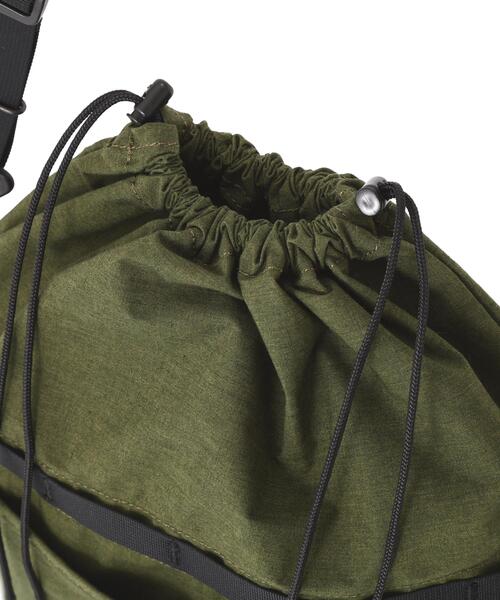 MHL.（エムエイチエル）の「STANDARD SUPPLY FOR MHL.（ショルダーバッグ・レディース・ブラック/カーキ・FREE）」の13枚目の写真