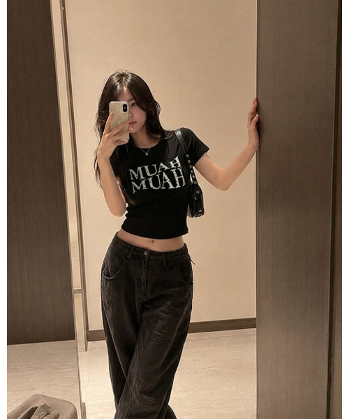 muahmuah（ムーアムーア）の「ハートポイントクロップ半袖Tシャツ[4色]（Tシャツ/カットソー・レディース・ブラック/アイボリー/ネイビー/アイボリー系・FREE）」の5枚目の写真