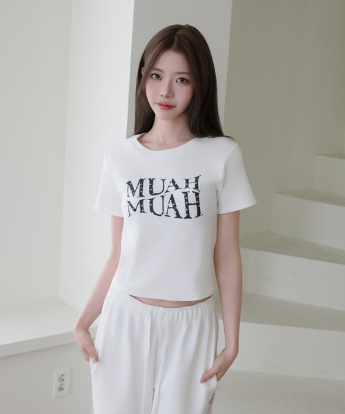 muahmuah（ムーアムーア）の「ハートポイントクロップ半袖Tシャツ[4色]（Tシャツ/カットソー・レディース・ブラック/アイボリー/ネイビー/アイボリー系・FREE）」の20枚目の写真