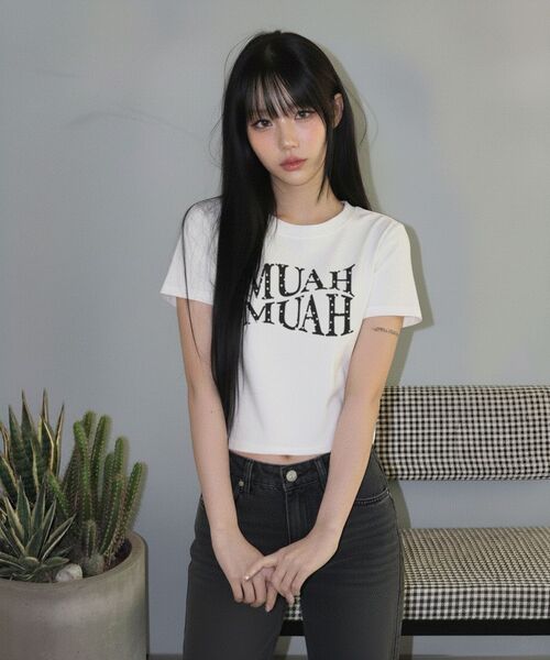 muahmuah（ムーアムーア）の「ハートポイントクロップ半袖Tシャツ[4色]（Tシャツ/カットソー・レディース・ブラック/アイボリー/ネイビー/アイボリー系・FREE）」の6枚目の写真