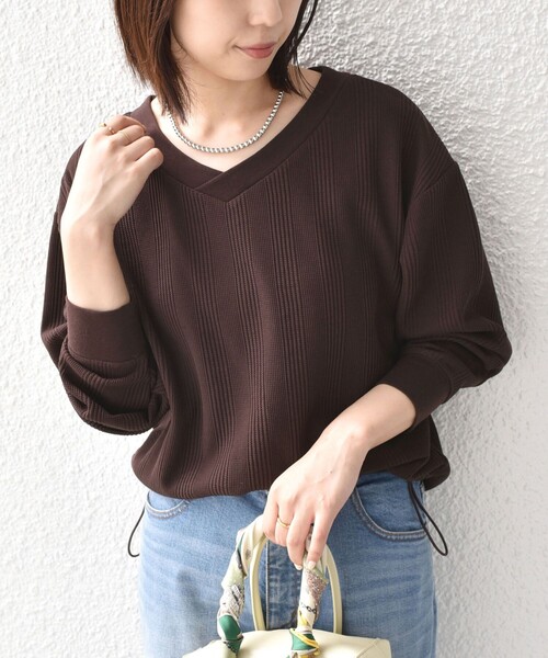 SHIPS Colors(シップス カラーズ)の「〈手洗い可能〉変形ワッフル Vネック プルオーバー◇(Tシャツ/カットソー・レディース・ライトブルー/ネイビー/オフホワイト/ブラウン・ONE SIZE)」の1枚目の写真