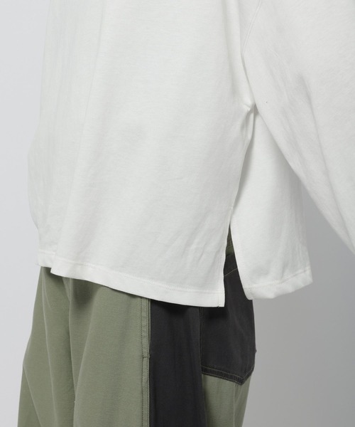 niko and...（ニコアンド）の「シアースラブワイドTシャツ（Tシャツ/カットソー・レディース・ホワイト/オフホワイト/ブラック・LARGE/MEDIUM）」の18枚目の写真