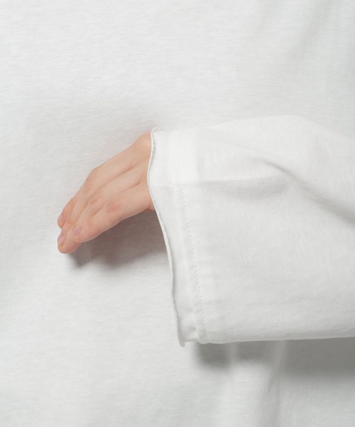 niko and...（ニコアンド）の「シアースラブワイドTシャツ（Tシャツ/カットソー・レディース・ホワイト/オフホワイト/ブラック・LARGE/MEDIUM）」の19枚目の写真