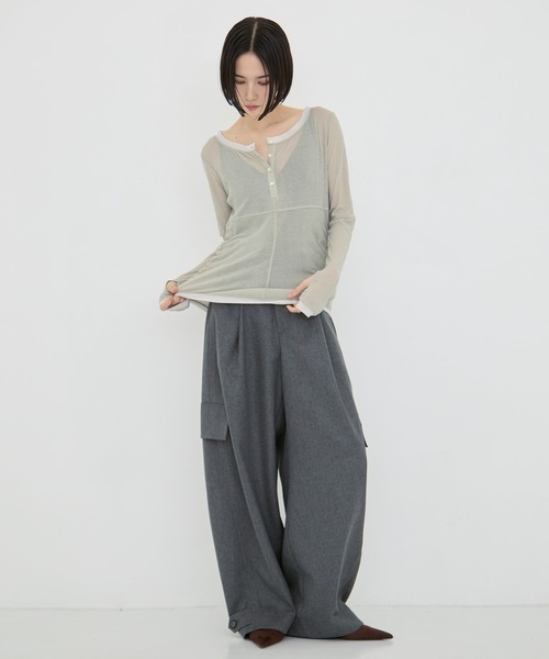 STUDIOUS（ステュディオス）の「【STUDIOUS/ステュディオス】2way Sheer Cotton Long Tee/ツーウェイシアーコットンロングティー（Tシャツ/カットソー・レディース・ブラック/セージグリーン/ブラウン・FREE）」の4枚目の写真