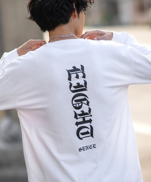 En serio TOKYO（エンソリオトーキョー）の「【SIDEWAYSTANCE】ネックロゴ長袖Tシャツ 70421（Tシャツ/カットソー・メンズ・ホワイト/ブラック/ブルー・MEDIUM/LARGE/X-LARGE/SMALL）」の2枚目の写真