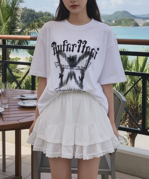 Mela(メラ)の「オーバーサイズグラフィックTシャツ(Tシャツ/カットソー・レディース・ホワイト/ブラック・M/L)」の12枚目の写真