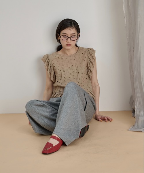 LOSCa(ロスカ)の「エンブロイダリーフリルブラウス(シャツ/ブラウス・レディース・ベージュ/オフホワイト・FREE)」の18枚目の写真