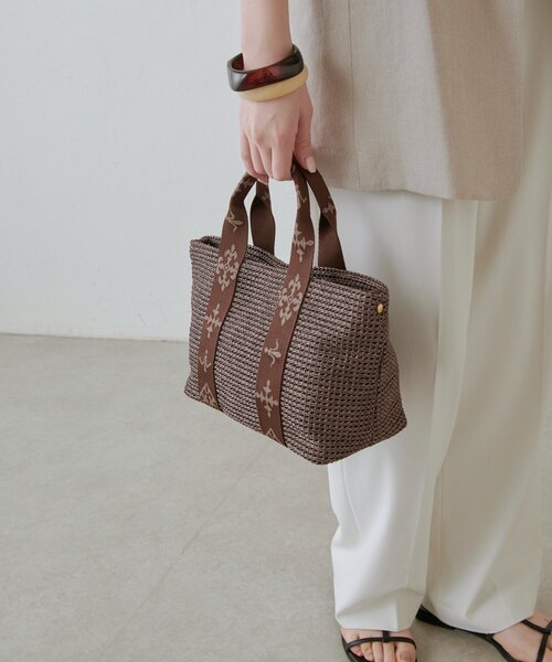 russet(ラシット)の「ナイロンラフィアデイリーミニトートバッグ(トートバッグ・レディース・ブラック/ダークブラウン/アイボリー・FREE)」の4枚目の写真