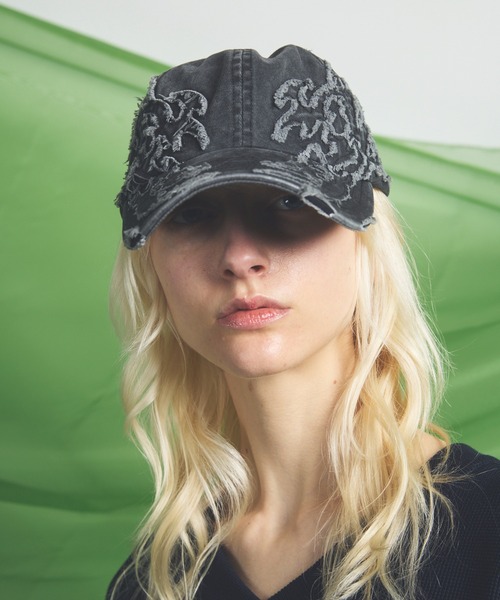 MAISON SPECIAL(メゾンスペシャル)の「《UNISEX》Fade Motif Damaged Tribal Pattern 6P Cap/フェードモチーフダメージトライバルパターン6Pキャップ【MAISON SPECIAL/メゾンスペシャル】(キャップ・メンズ・ダークブラック・FREE)」の2枚目の写真