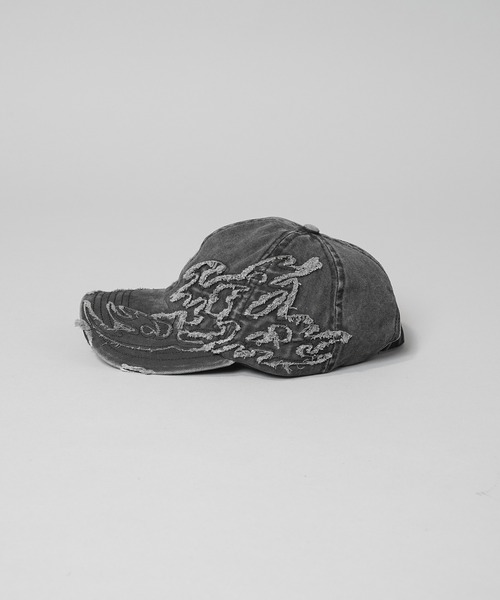 MAISON SPECIAL(メゾンスペシャル)の「《UNISEX》Fade Motif Damaged Tribal Pattern 6P Cap/フェードモチーフダメージトライバルパターン6Pキャップ【MAISON SPECIAL/メゾンスペシャル】(キャップ・メンズ・ダークブラック・FREE)」の5枚目の写真