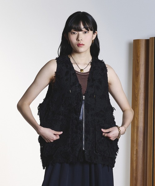 ROSE BUD(ローズバッド)の「(CREOLME)FRINGE JACQUARD VEST(ベスト・レディース・ベージュ/ブラック・ONE SIZE)」の12枚目の写真