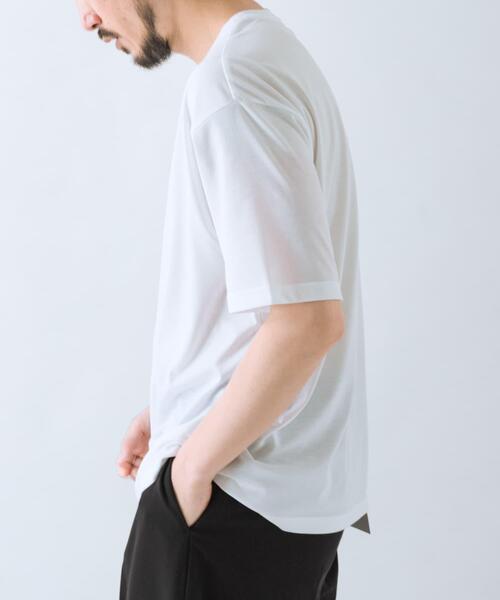 ITEMS URBANRESEARCH(アイテムズ アーバンリサーチ)の「接触冷感シルキータッチTシャツ(Tシャツ/カットソー・メンズ・ライトカーキ/ホワイト/ブルー系その他/ネイビー・LARGE/X-LARGE/MEDIUM)」の22枚目の写真
