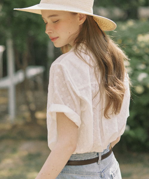 OURHOPE(アワーホープ)の「アトリエフラワーシャツ - ホワイト(シャツ/ブラウス・レディース・ホワイト・2(M)/1(S))」の5枚目の写真