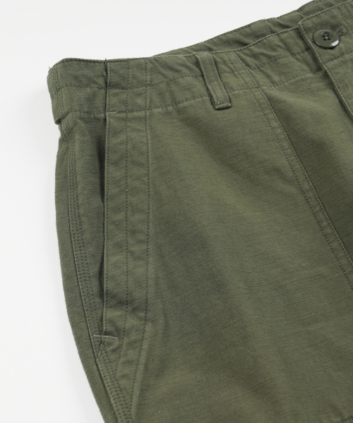 FRIZMWORKS(フリズムワークス)の「BACKSATIN ESSENTIAL FATIGUE SHORTS _ OLIVE(その他パンツ・メンズ・その他・SMALL/MEDIUM/LARGE/X-LARGE)」の4枚目の写真