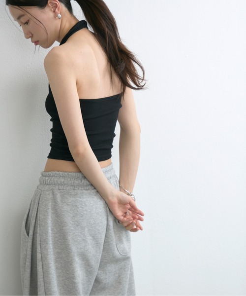 NUJOH(ヌゾ)の「Rib Halter Sleeveless Top / リブホルタースリーブレストップ(タンクトップ・レディース・グレー/アイボリー/ブラック・FREE)」の10枚目の写真