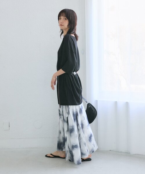 RIVE DROITE(リヴドロワ)の「【A・MONN】【吸水速乾/接触冷感】オープンネックチュニックTee(Tシャツ/カットソー・レディース・ホワイト/ブラック・FREE)」の3枚目の写真