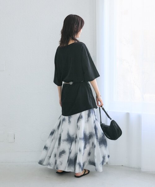 RIVE DROITE(リヴドロワ)の「【A・MONN】【吸水速乾/接触冷感】オープンネックチュニックTee(Tシャツ/カットソー・レディース・ホワイト/ブラック・FREE)」の4枚目の写真