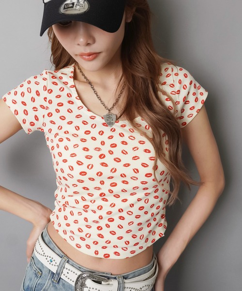 SPINNS(スピンズ)の「総柄半袖カットソー/スクエア/平成ギャル(Tシャツ/カットソー・レディース・その他4/その他1/その他2/その他3・ONESIZE)」の11枚目の写真