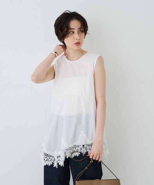 EMMA ROUGE VIF(エマルージュヴィフ)の「ランダムヘム裾レースノースリーブブラウス/ペプラム/夏服/オフィスカジュアル(シャツ/ブラウス・レディース・ブラック/オフホワイト・フリー)」の8枚目の写真