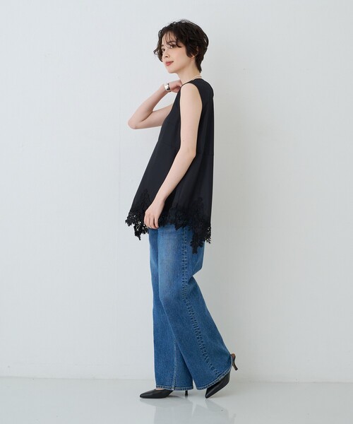EMMA ROUGE VIF(エマルージュヴィフ)の「ランダムヘム裾レースノースリーブブラウス/ペプラム/夏服/オフィスカジュアル(シャツ/ブラウス・レディース・ブラック/オフホワイト・フリー)」の14枚目の写真