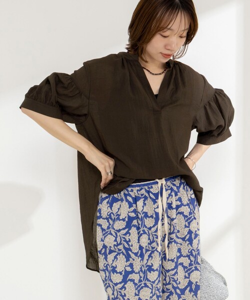 NOLLEY’S（ノーリーズ）の「《接触冷感》【BECシリーズ】ウォッシャブル半袖オーバーギャザーブラウス（シャツ/ブラウス・レディース・カーキ/サックスブルー/キャメル・38）」の9枚目の写真