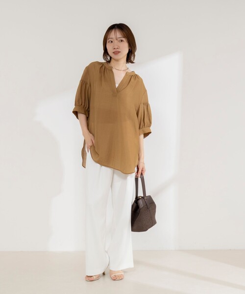 NOLLEY’S（ノーリーズ）の「《接触冷感》【BECシリーズ】ウォッシャブル半袖オーバーギャザーブラウス（シャツ/ブラウス・レディース・カーキ/サックスブルー/キャメル・38）」の10枚目の写真