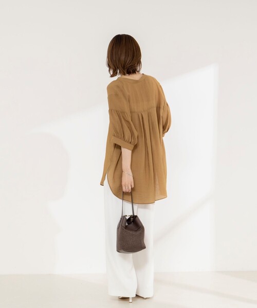 NOLLEY’S（ノーリーズ）の「《接触冷感》【BECシリーズ】ウォッシャブル半袖オーバーギャザーブラウス（シャツ/ブラウス・レディース・カーキ/サックスブルー/キャメル・38）」の13枚目の写真
