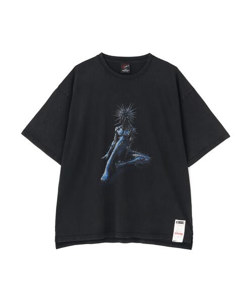 ADAM PATEK(アダムパテック)の「ADAMPATEK/アダムパテック/RED:BANSHEE SPIKE THRONE Graphic short sleeve t-shirt(Tシャツ/カットソー・メンズ・ブラック・2/1)」の1枚目の写真