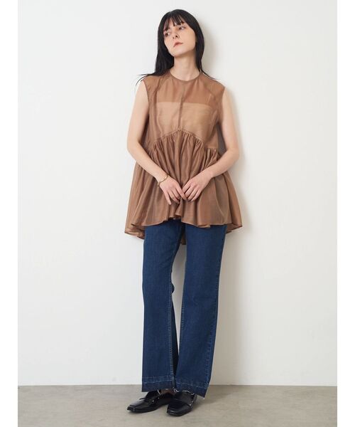 ELENDEEK(エレンディーク)の「セミフレアラフデニムワイドパンツ(デニムパンツ・レディース・ライトブルー/ブルー・2/1)」の17枚目の写真