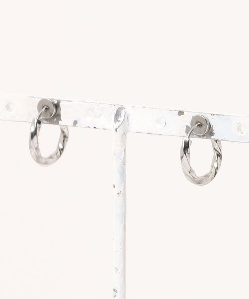LUGG NAGG(ラグナグ)の「【456876】メンズツイストイヤリング/ペア(RZ)(イヤリング・メンズ・シルバー・M/S)」の7枚目の写真