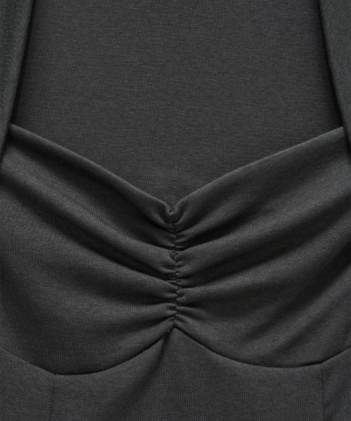 ETRE AU SOMMET（エトレオソメ）の「Shirring Eyelet Bolero top (Dark Gray)（Tシャツ/カットソー・レディース・ダークグレー・FREE）」の6枚目の写真