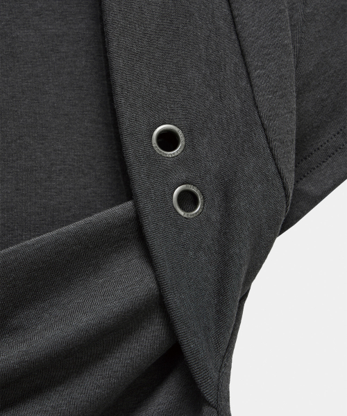 ETRE AU SOMMET（エトレオソメ）の「Shirring Eyelet Bolero top (Dark Gray)（Tシャツ/カットソー・レディース・ダークグレー・FREE）」の8枚目の写真
