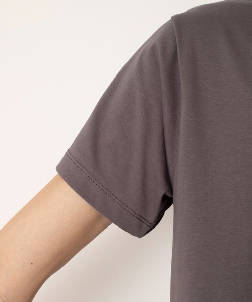 LUCY(ルーシー)の「LUCY/マルチファンクッションコンパクトT(Tシャツ/カットソー・メンズ・ダークグレー/ブラック/オフホワイト・MEDIUM/LARGE)」の11枚目の写真