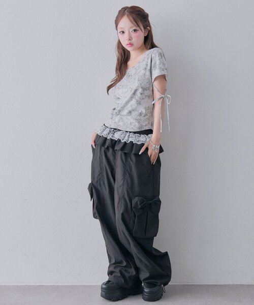 OLIVE des OLIVE（オリーブデオリーブ）の「バレルレッグリボンカーゴパンツ（カーゴパンツ・レディース・ピンク/ブラウン/ブラック・FREE）」の6枚目の写真