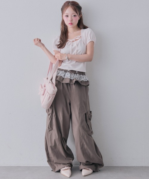OLIVE des OLIVE(オリーブデオリーブ)の「バレルレッグリボンカーゴパンツ(カーゴパンツ・レディース・ピンク/ブラウン/ブラック・FREE)」の2枚目の写真