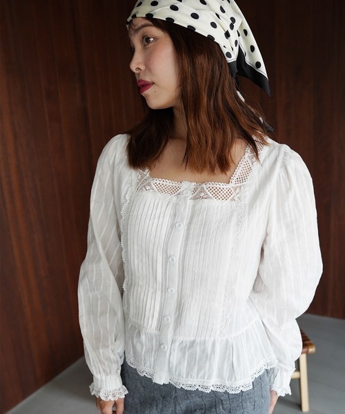 SANSeLF(サンセルフ)の「【SANSeLF】スクエアネックレースピンタックブラウス saw26s099(シャツ/ブラウス・レディース・ホワイト・FREE)」の11枚目の写真