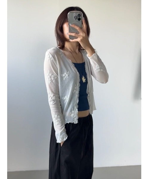Didot.showroom(ディドット ショールーム)の「フラワーVネックシアーカーディガン(カーディガン/ボレロ・レディース・アイボリー/ブラック・FREE)」の4枚目の写真