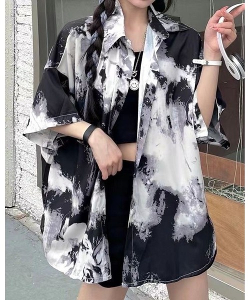 inst.ALL(インストール)の「モノトーンニュアンス柄半袖ルーズシャツ(シャツ/ブラウス・レディース・ホワイト×ブラック・M)」の3枚目の写真